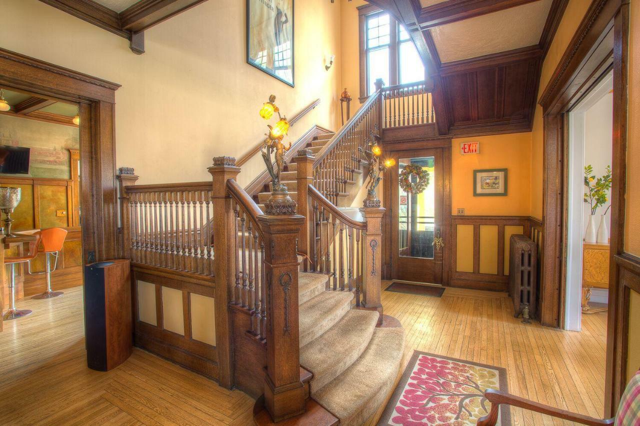 Lauerman House Inn Bed & Breakfast Marinette Extérieur photo